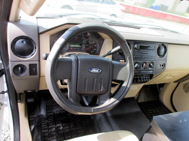 2008 Ford Super Duty F-350 DRW BUCKET TRUCK, VERSALIFT BUCKET TRUCK