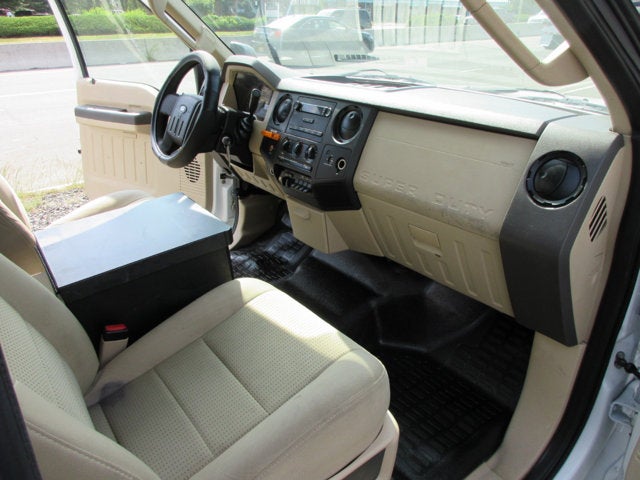 2008 Ford Super Duty F-350 DRW BUCKET TRUCK, VERSALIFT BUCKET TRUCK