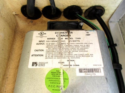 2008 Ford Super Duty F-350 DRW BUCKET TRUCK, VERSALIFT BUCKET TRUCK