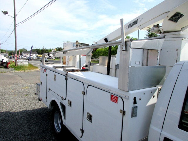 2008 Ford Super Duty F-350 DRW BUCKET TRUCK, VERSALIFT BUCKET TRUCK