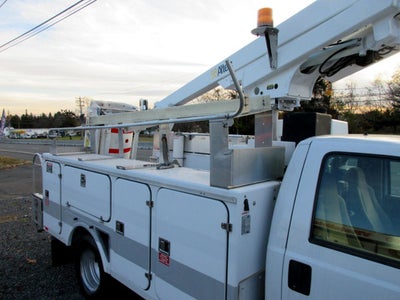2008 Ford Super Duty F-350 DRW BUCKET TRUCK