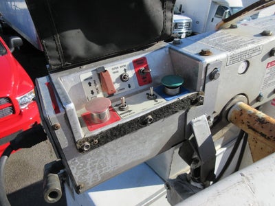 2008 Ford Super Duty F-350, BUCKET TRUCK XL