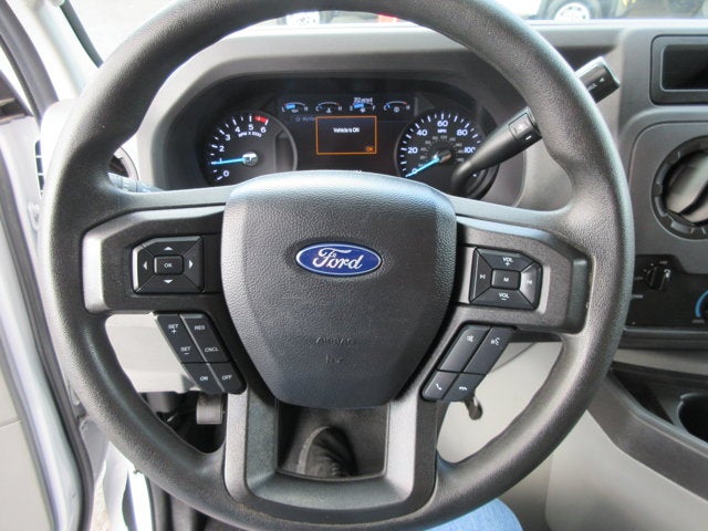 2022 Ford E-450, 14' BOX TRUCK, LIFTGATE E-450 DRW 158" WB