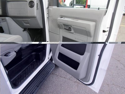 2022 Ford E-450, 14' BOX TRUCK, LIFTGATE E-450 DRW 158" WB