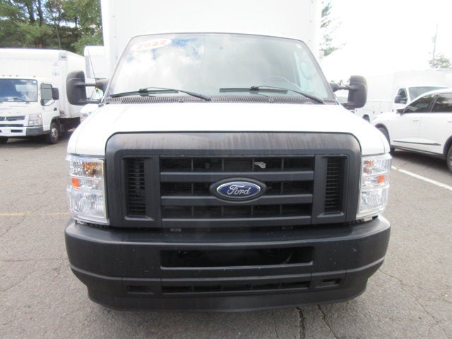 2022 Ford E-450, 14' BOX TRUCK, LIFTGATE E-450 DRW 158" WB