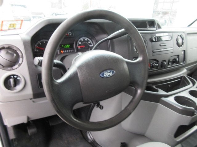 2014 Ford Econoline Commercial Cutaway E450, 17' BOX TRUCK E-450, 3'ATTIC