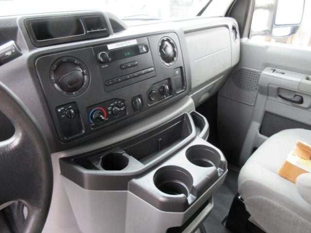 2014 Ford Econoline Commercial Cutaway E450, 17' BOX TRUCK E-450, 3'ATTIC