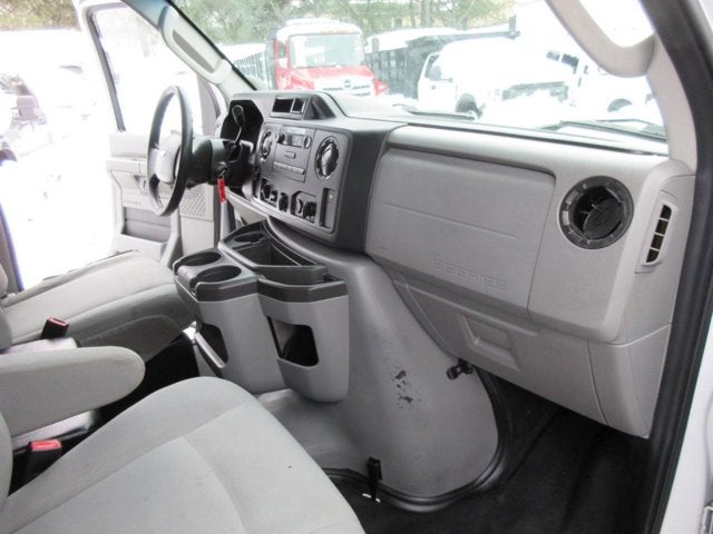 2014 Ford Econoline Commercial Cutaway E450, 17' BOX TRUCK E-450, 3'ATTIC