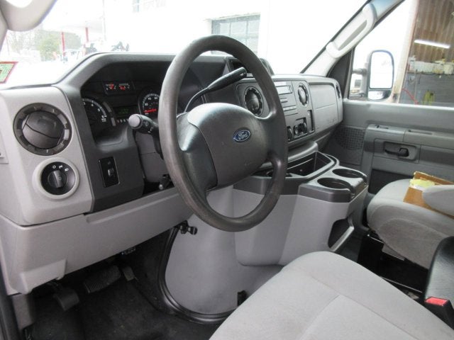 2014 Ford Econoline Commercial Cutaway E450, 17' BOX TRUCK E-450, 3'ATTIC