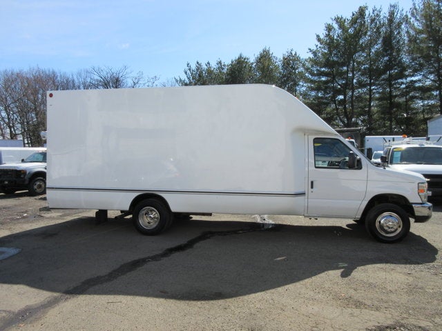 2010 Ford Econoline Commercial Cutaway E450, 16 FOOT BOX TRUCK