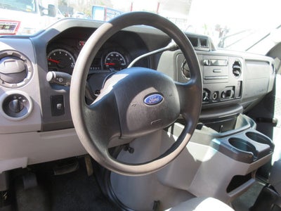 2010 Ford Econoline Commercial Cutaway E450, 16 FOOT BOX TRUCK