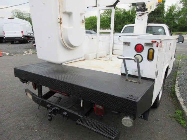 2005 Ford Super Duty F-450 DRW REG. CAB BUCKET TRUCK