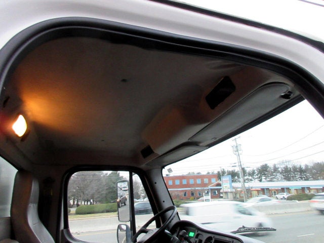 2017 Freightliner M2 106 Medium Duty 26' BOX TRUCK, CUMMINS DIESEL, ALLISON TRANS