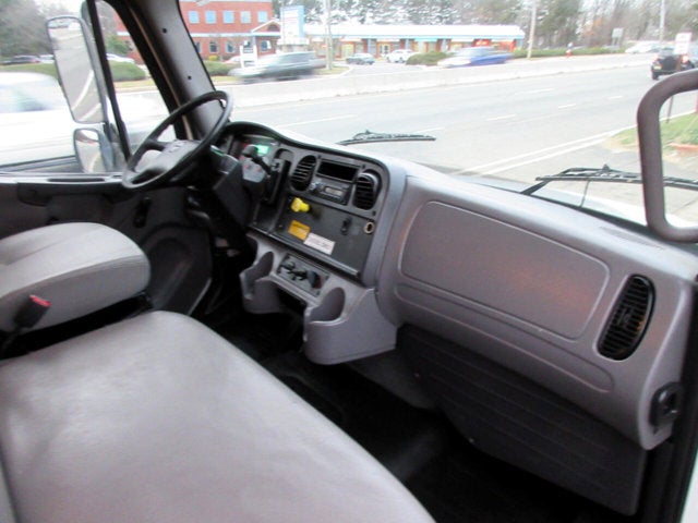 2017 Freightliner M2 106 Medium Duty 26' BOX TRUCK, CUMMINS DIESEL, ALLISON TRANS