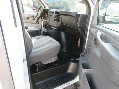 2014 Chevrolet Express Commercial Cutaway G3500, 10' CUBE VAN, 10 foot BOX