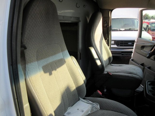 2014 Chevrolet Express Commercial Cutaway G3500, 10' CUBE VAN, 10 foot BOX
