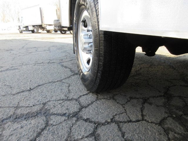 2014 Chevrolet Express Commercial Cutaway G3500, 10' CUBE VAN, 10 foot BOX