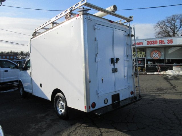 2014 Chevrolet Express Commercial Cutaway G3500, 10' CUBE VAN, 10 foot BOX