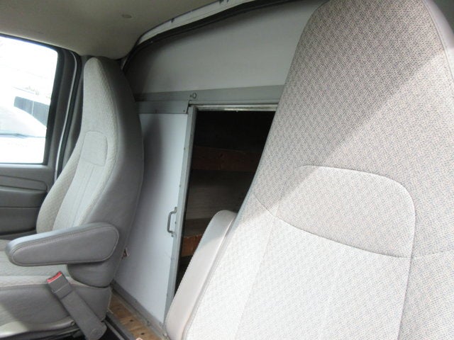 2015 Chevrolet Express Commercial Cutaway G3500, 12' CUBE VAN, 12' BOX VAN