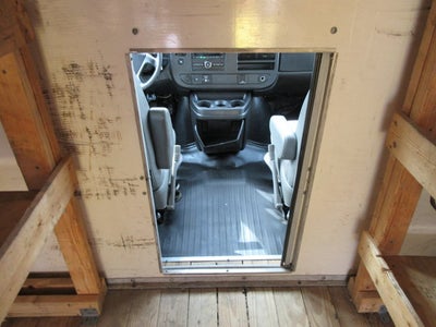 2015 Chevrolet Express Commercial Cutaway G3500, 12' CUBE VAN, 12' BOX VAN