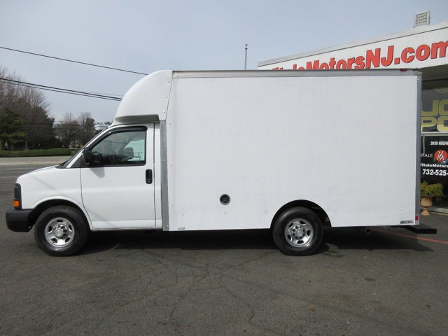 2015 Chevrolet Express Commercial Cutaway G3500, 12' CUBE VAN, 12' BOX VAN