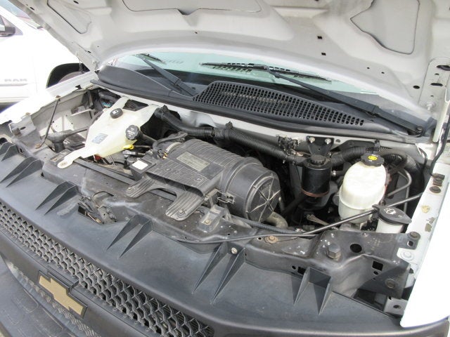 2015 Chevrolet Express Commercial Cutaway G3500, 12' CUBE VAN, 12' BOX VAN