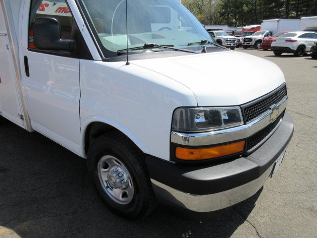 2017 Chevrolet 3500 12' ENCLOSED UTILITY, SRW Van 139"