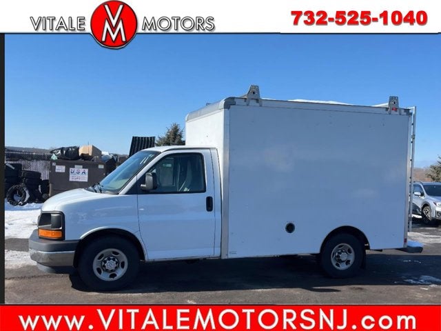 2017 Chevrolet Express Commercial Cutaway G3500 139" 10 FOOT CUBE VAN