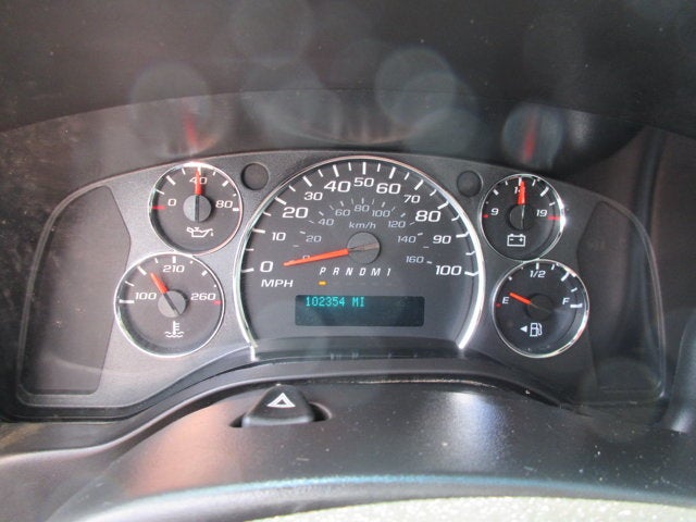 2013 Chevrolet 4500, 16 FOOT BOX TRUCK 4500 Van 177"