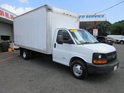2013 Chevrolet 4500, 16 FOOT BOX TRUCK 4500 Van 177"