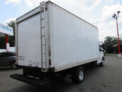 2013 Chevrolet 4500, 16 FOOT BOX TRUCK 4500 Van 177"