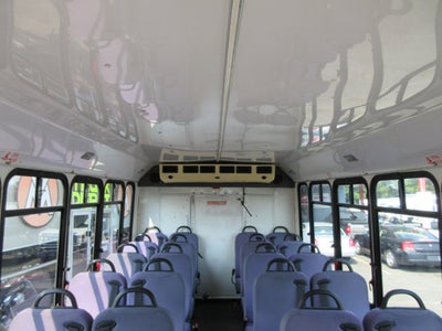 2009 Chevrolet CC4500 24 PASSENGER BUS