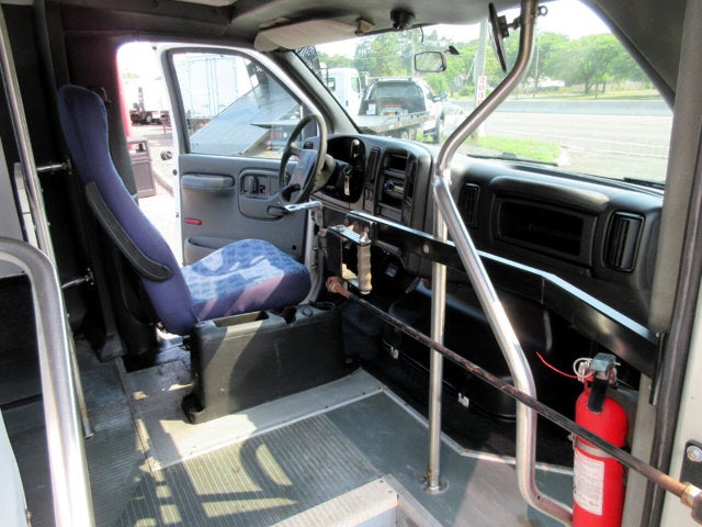 2009 Chevrolet CC4500 24 PASSENGER BUS