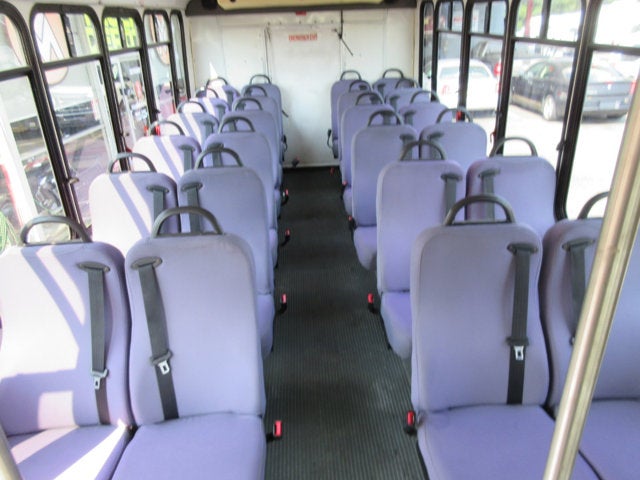2009 Chevrolet CC4500 24 PASSENGER BUS