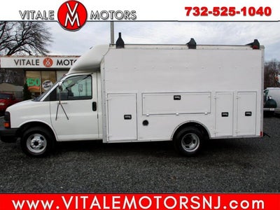 2004 Chevrolet Express Commercial Cutaway 3500 LS
