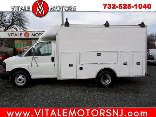 2004 Chevrolet Express Commercial Cutaway 3500 LS