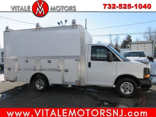 2017 GMC Savana Commercial Cutaway G3500 139 in. ENCLOSED UTILITY SRW