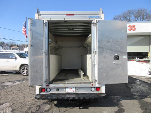 2017 GMC Savana Commercial Cutaway G3500 139 in. ENCLOSED UTILITY SRW