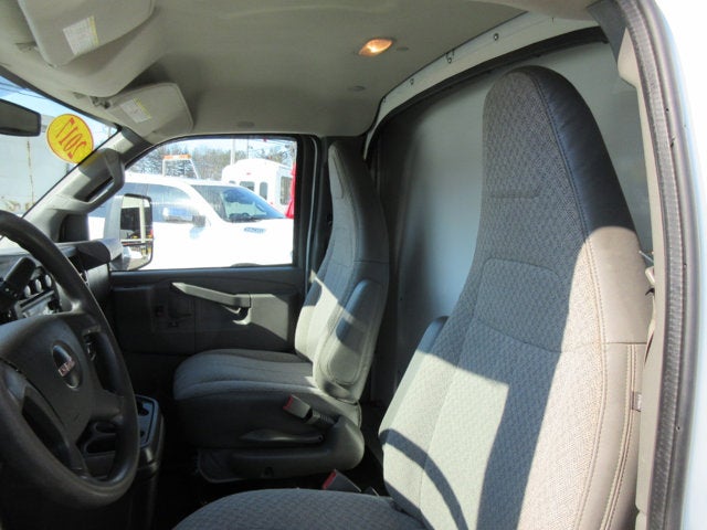 2017 GMC Savana Commercial Cutaway G3500 139 in. ENCLOSED UTILITY SRW