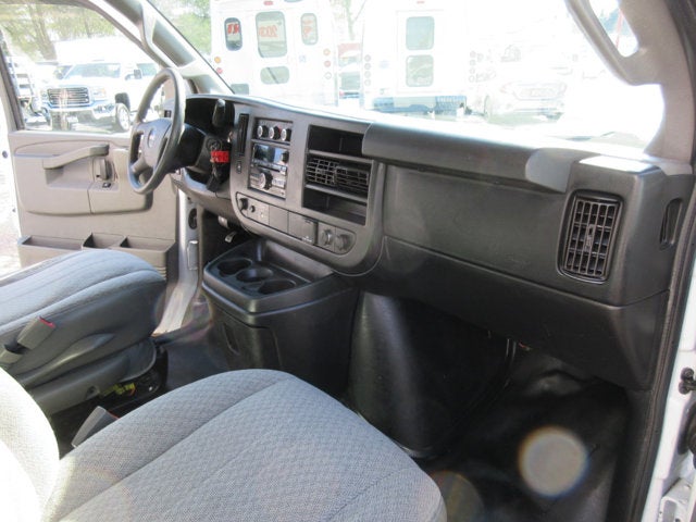 2017 GMC Savana Commercial Cutaway G3500 139 in. ENCLOSED UTILITY SRW