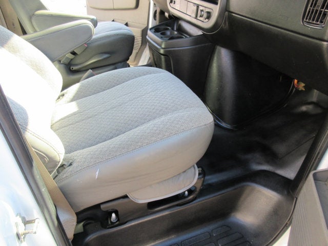 2017 GMC Savana Commercial Cutaway G3500 139 in. ENCLOSED UTILITY SRW