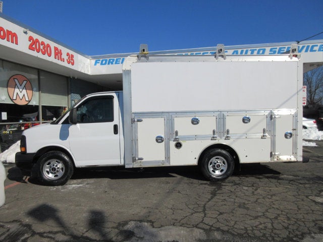 2017 GMC Savana Commercial Cutaway G3500 139 in. ENCLOSED UTILITY SRW