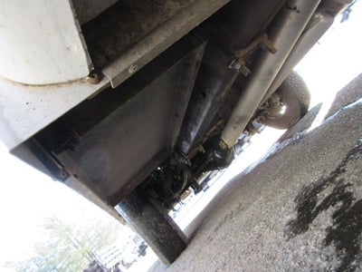 2017 GMC Savana Commercial Cutaway G3500 139 in. ENCLOSED UTILITY SRW