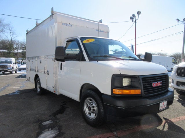 2017 GMC Savana Commercial Cutaway G3500 139 in. ENCLOSED UTILITY SRW