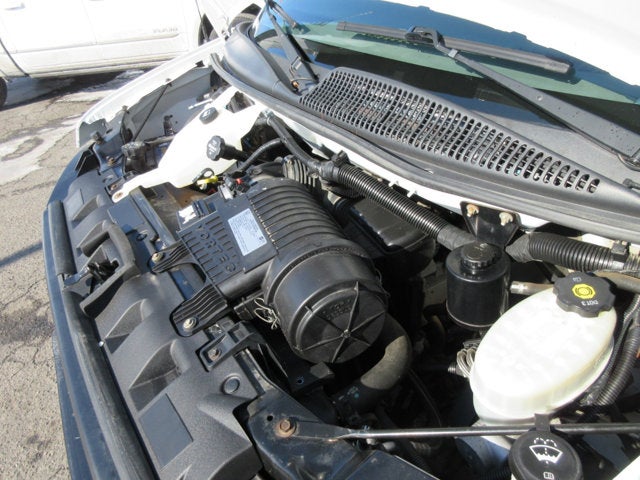 2017 GMC Savana Commercial Cutaway G3500 139 in. ENCLOSED UTILITY SRW