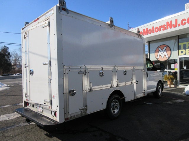 2017 GMC Savana Commercial Cutaway G3500 139 in. ENCLOSED UTILITY SRW