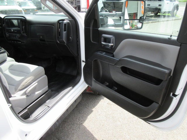 2019 GMC Sierra 3500HD. DIESEL, 4X4 MASON DUMP 4WD Reg Cab 137.5" WB, 59.06" CA