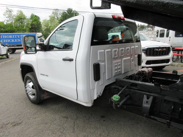 2019 GMC Sierra 3500HD. DIESEL, 4X4 MASON DUMP 4WD Reg Cab 137.5" WB, 59.06" CA