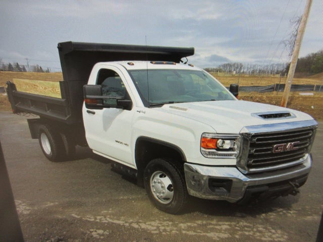 2019 GMC Sierra 3500HD. DIESEL, 4X4 MASON DUMP 4WD Reg Cab 137.5" WB, 59.06" CA