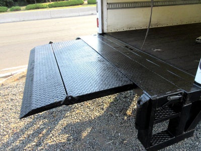 2015 GMC Savana Commercial Cutaway G3500 BOX TRUCK, SIDE DOOR